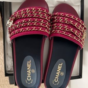 Chanel slides